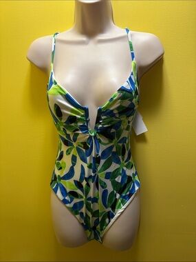 NWT Sanctuary one piece swimsuit size M.